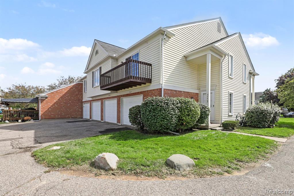 37407 Stonegate Circle, Clinton Twp, MI 48036