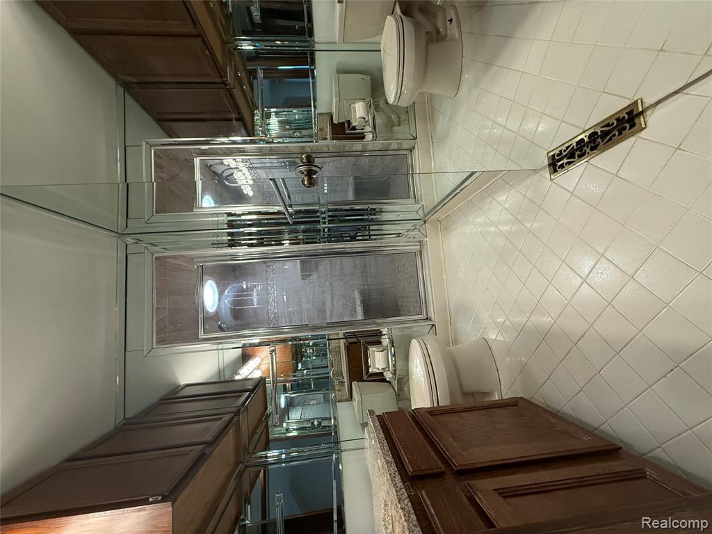 6302 Laurentian Court, Flint, MI 48532 — Photo 22