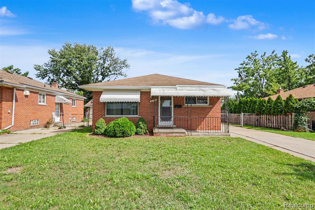 6192 N Waverly Street, Dearborn Heights, MI 48127