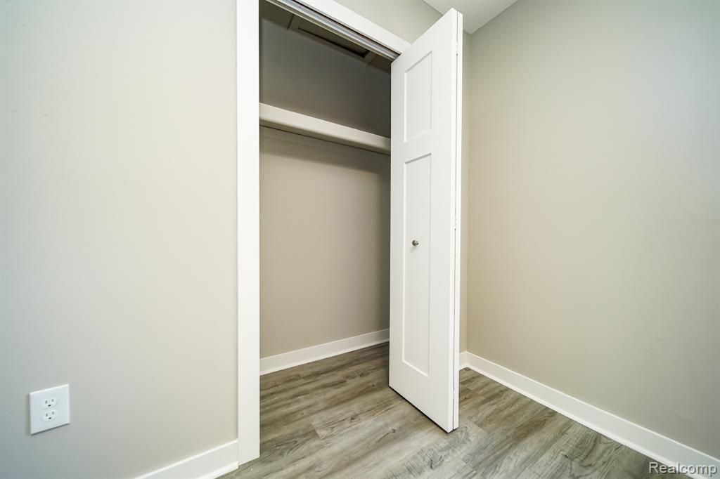 32100 Ruehle Avenue, Warren, MI 48093 — Photo 37