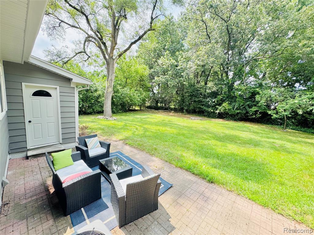 4880 Forest Avenue, Waterford, MI 48328 — Photo 23