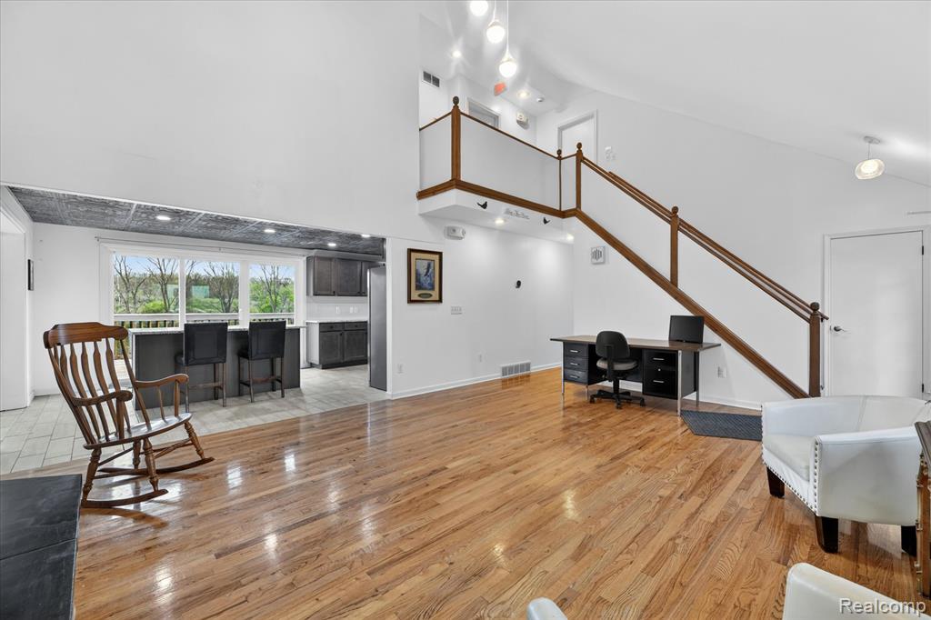 11280 Hegel Road, Goodrich Vlg, MI — Photo 8