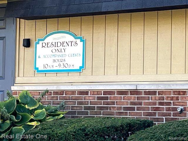 1610 S HILL Circle, Bloomfield Hills, MI 48304 — Photo 9