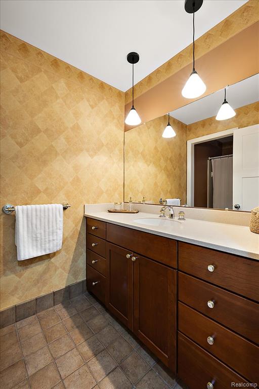 19710 W 13 Mile Road, 202, Beverly Hills, MI 48025 — Photo 25