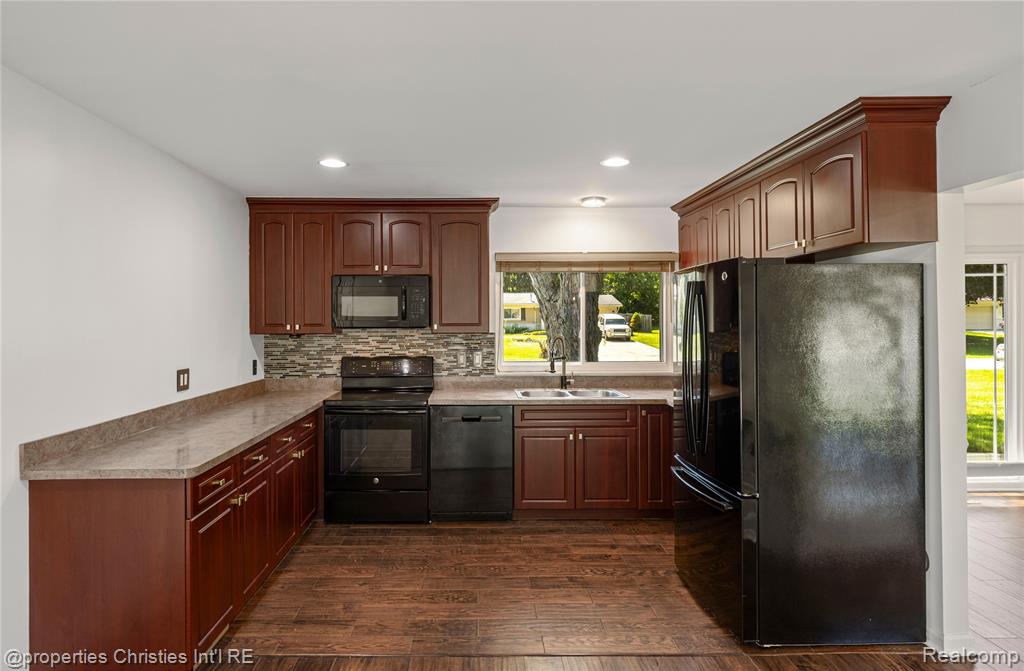 7137 Stonebrook Road, West Bloomfield, MI — Photo 11