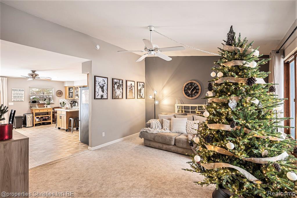 3990 Cresthaven Drive, Waterford, MI 48328 — Photo 4