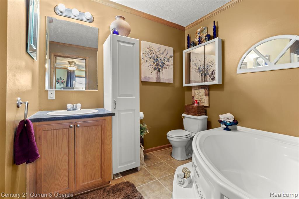 11191 Shady Grove Court, South Lyon, MI 48178 — Photo 24