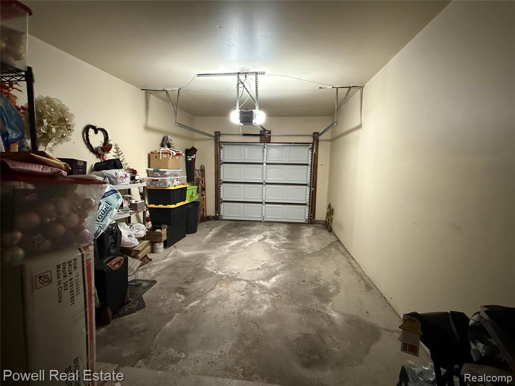 802 Country Club Drive, Saint Clair Shores, MI 48082 — Photo 17