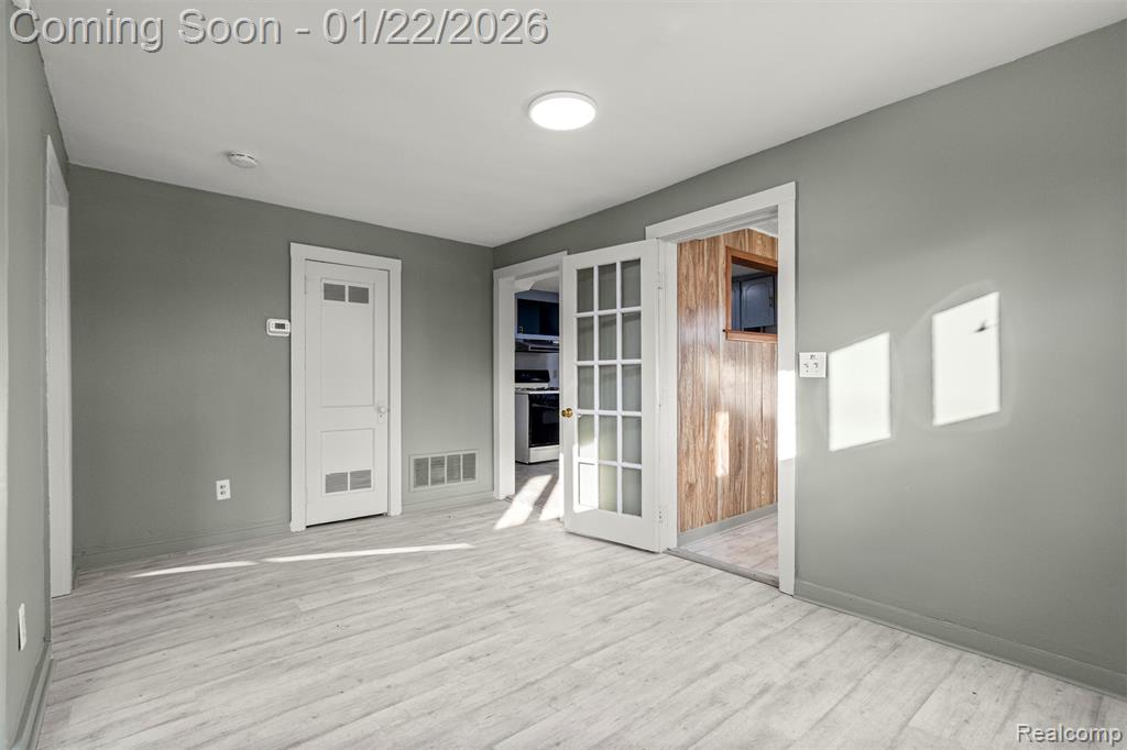 5903 N Silvery Lane, Dearborn Heights, MI 48127 — Photo 9
