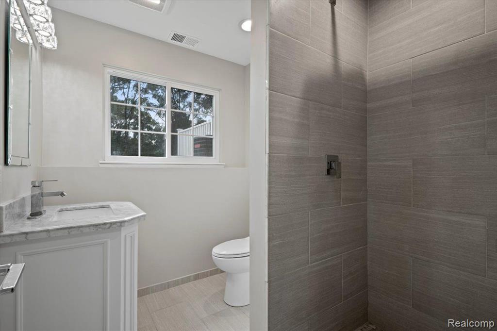 4525 CLINTONVILLE Road, Clarkston, MI — Photo 51