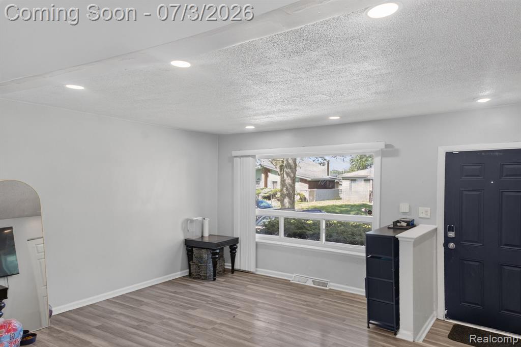 21326 Ithaca Avenue, Ferndale, MI 48220 — Photo 3