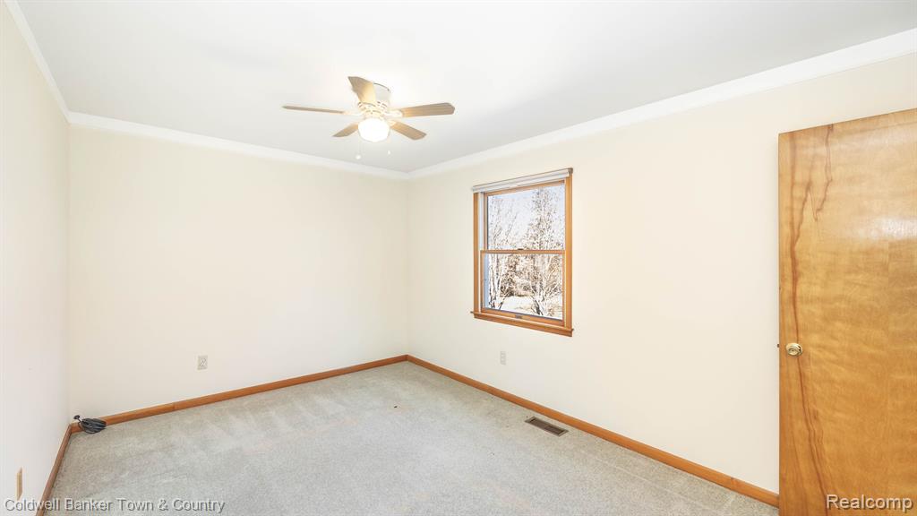 5427 OAK GROVE Road, Howell, MI 48855 — Photo 39