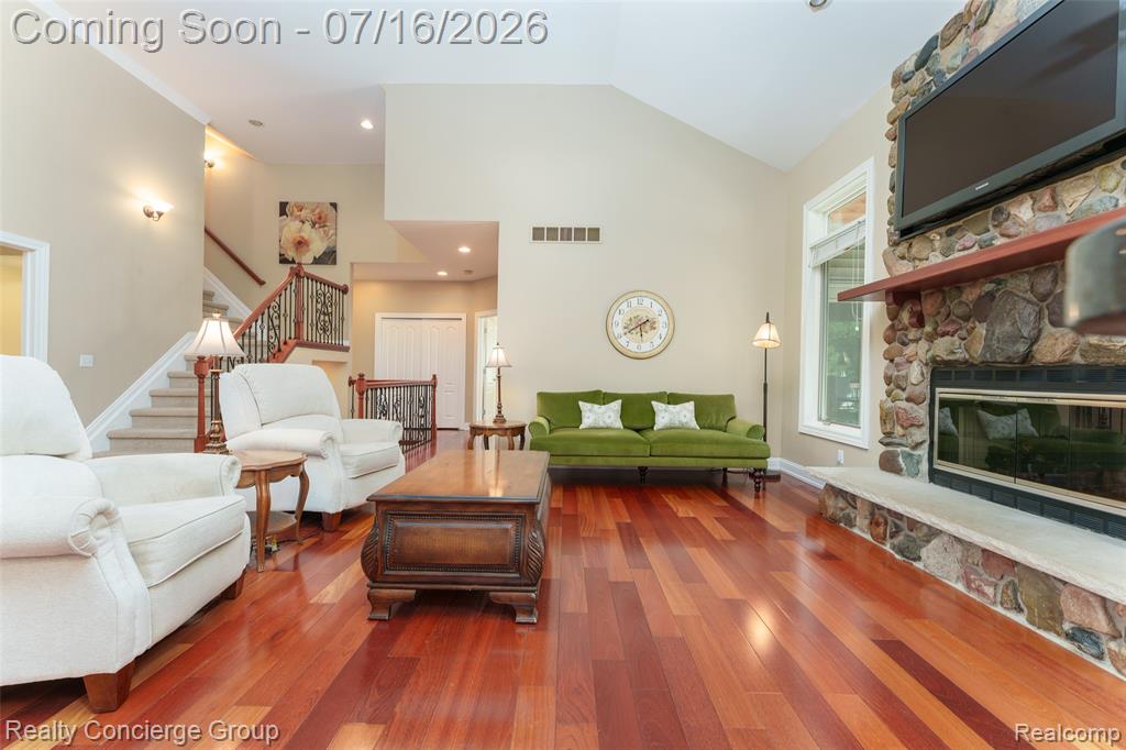 16366 Carrie Lane, Fenton, MI 48430 — Photo 12