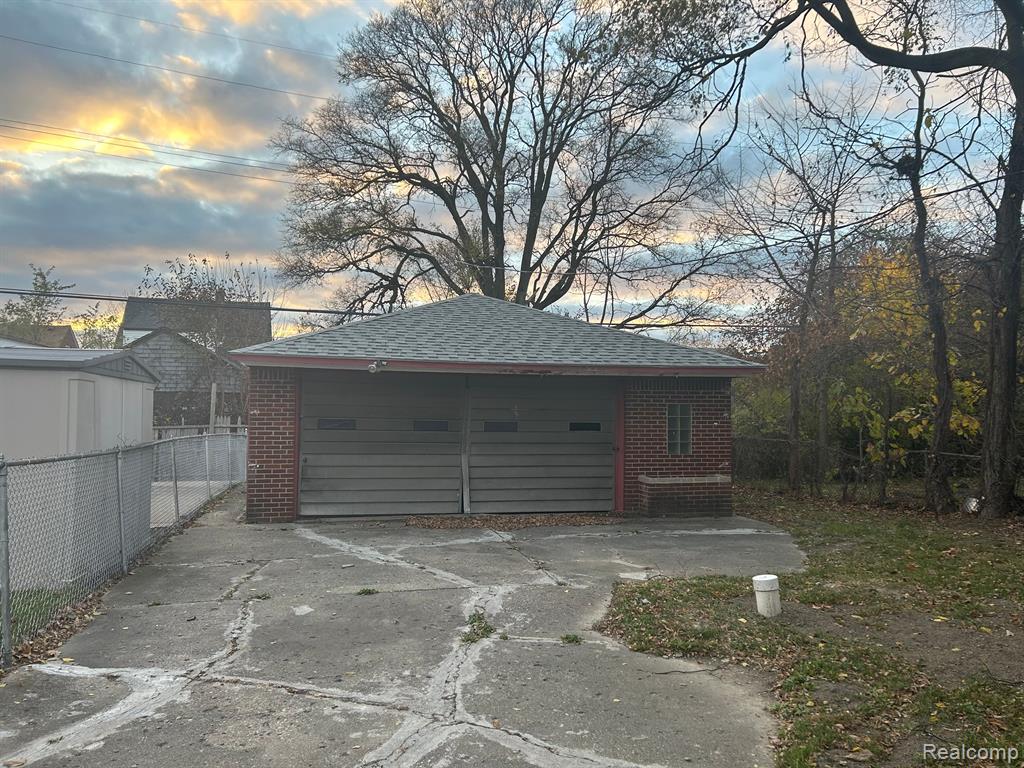 7411 STOUT Street, Detroit, MI 48228 — Photo 21
