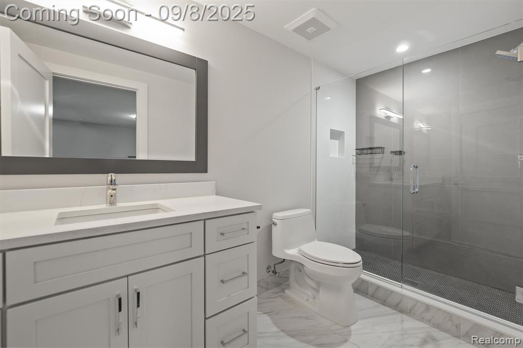 4605 Sunningdale Drive, Bloomfield Hills, MI 48302 — Photo 38