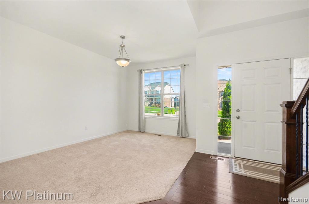 55321 Demaret Drive, Macomb, MI 48042 — Photo 19