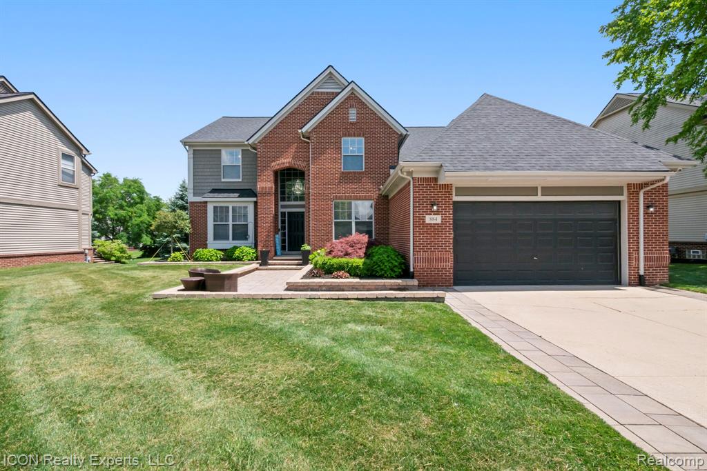 884 Grandview Drive, Commerce Twp, MI 48390 — Photo 2