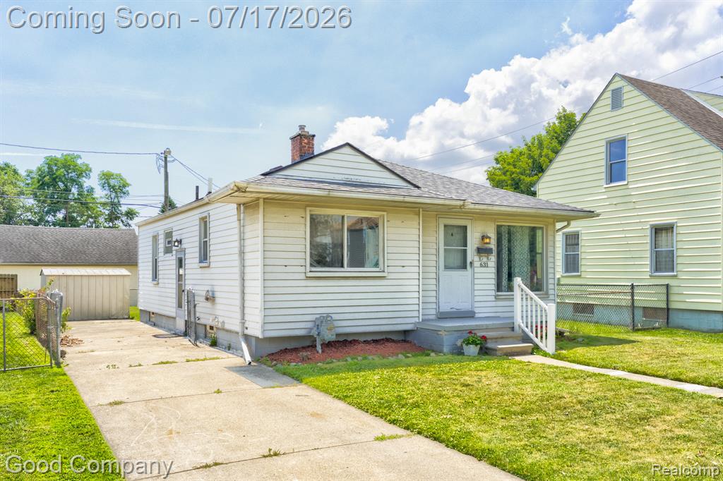 631 Saint Johns Street, Wyandotte, MI 48192 — Photo 26