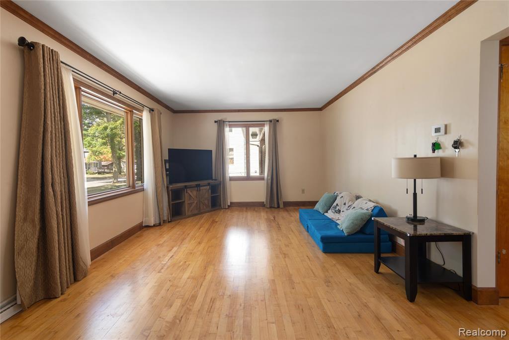 522 McKinley Street, Chelsea, MI 48118 — Photo 2