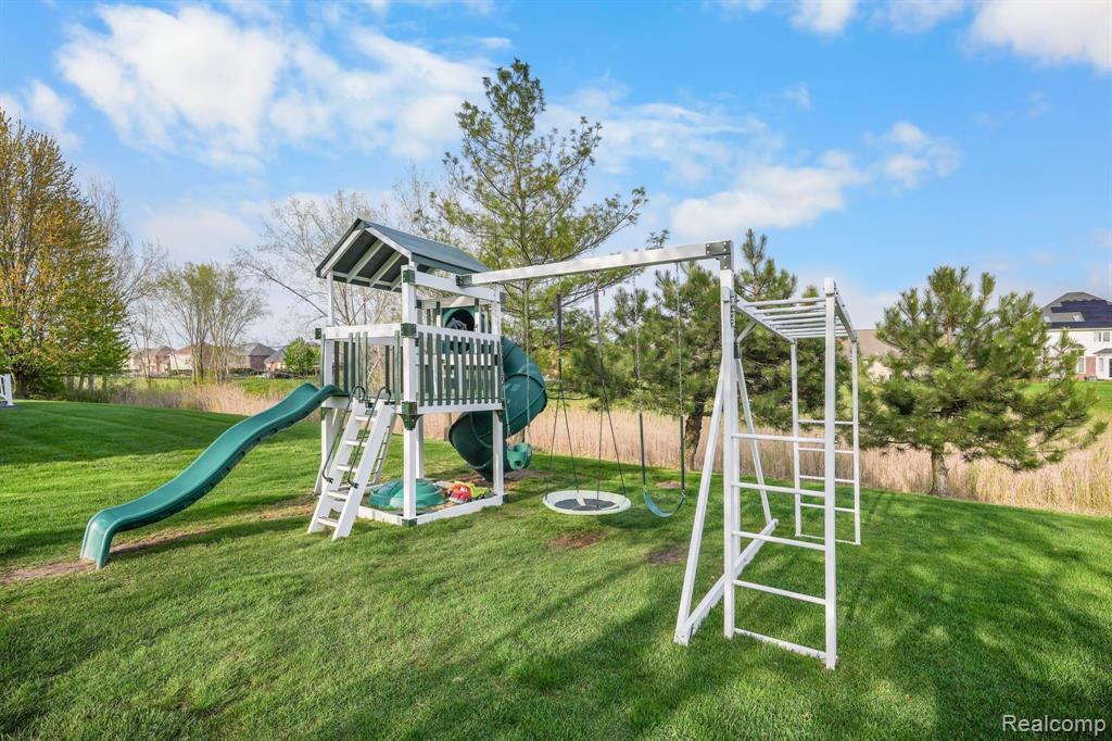 47352 DOVE Court, Shelby Twp, MI 48315 — Photo 65