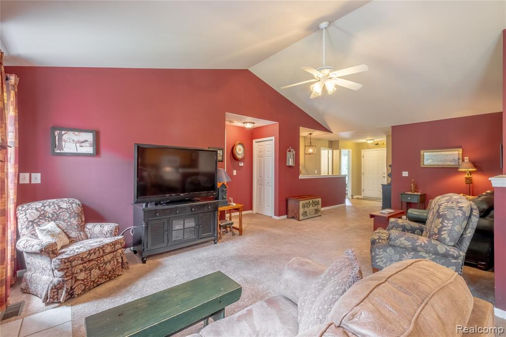 9006 Spring Brook Circle, Davison, MI 48423 — Photo 12