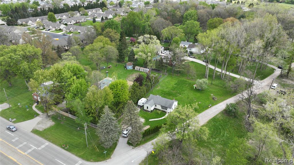 37480 Hayes Road, Clinton Twp, MI 48038 — Photo 3