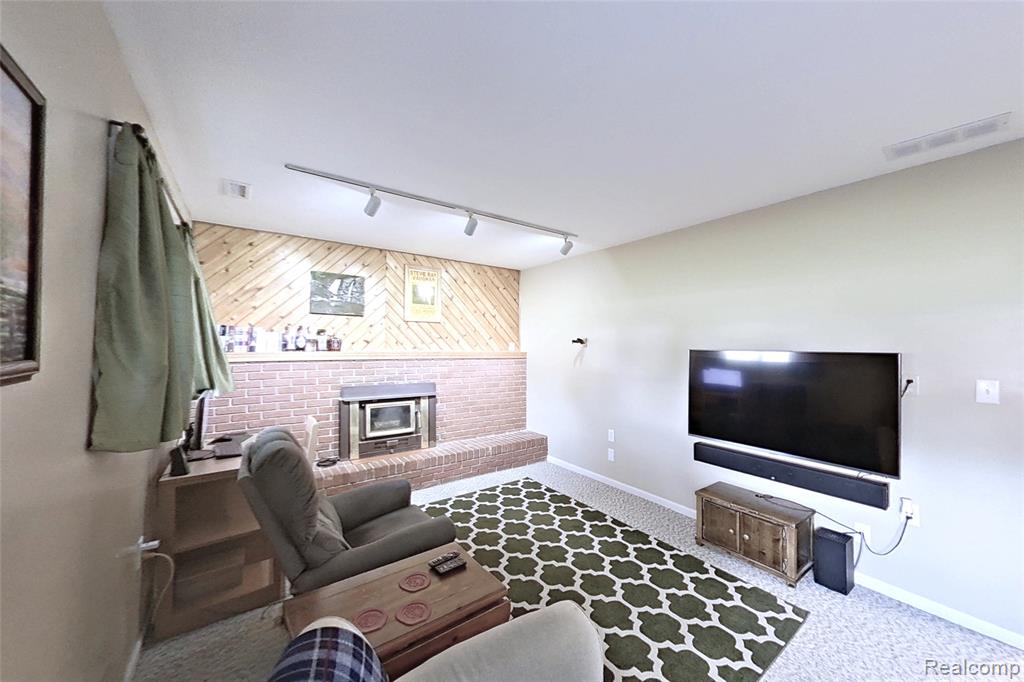 9100 Mayfred Drive, Pinckney, MI 48169 — Photo 12