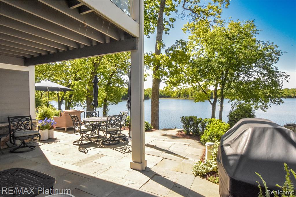 841 HURLEY Drive, Howell, MI 48843 — Photo 14