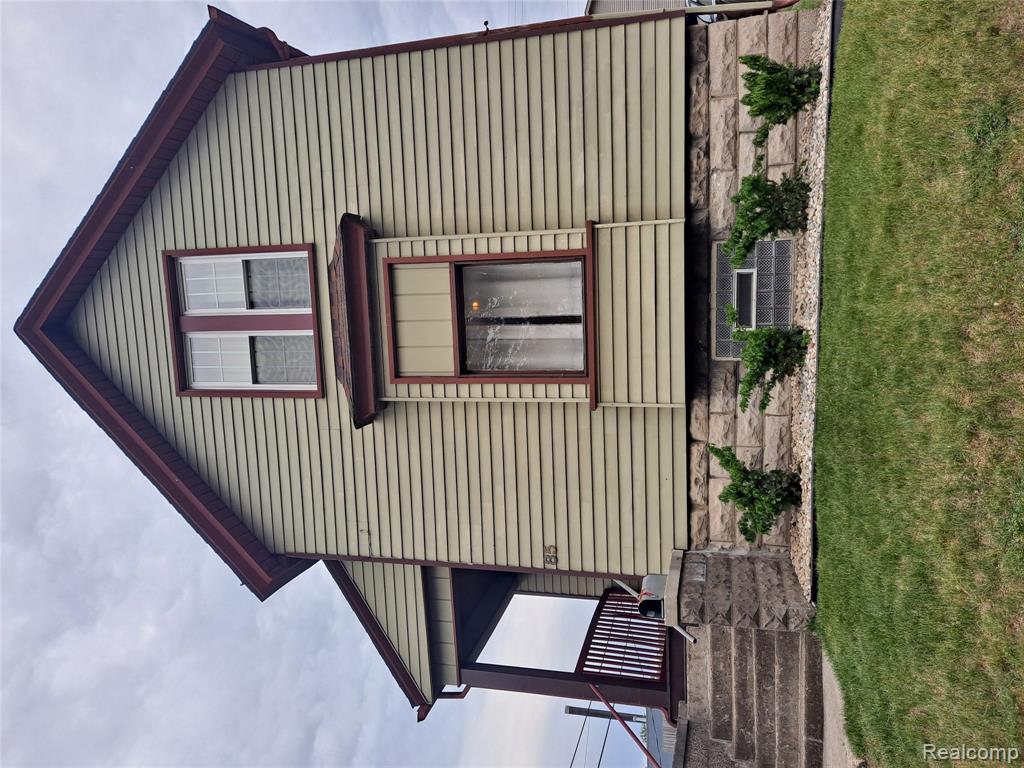 85 Perry Place, Wyandotte, MI 48192 — front exterior