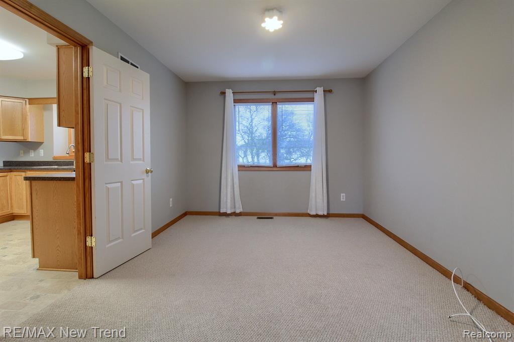 508 HEARTWOOD Lane, Saline, MI 48176 — Photo 8