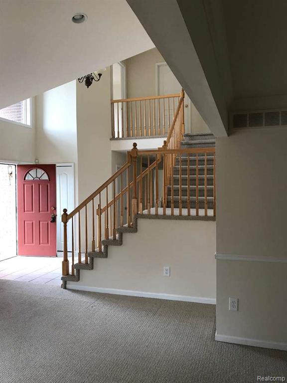 7782 Watford Drive, West Bloomfield, MI — Photo 12