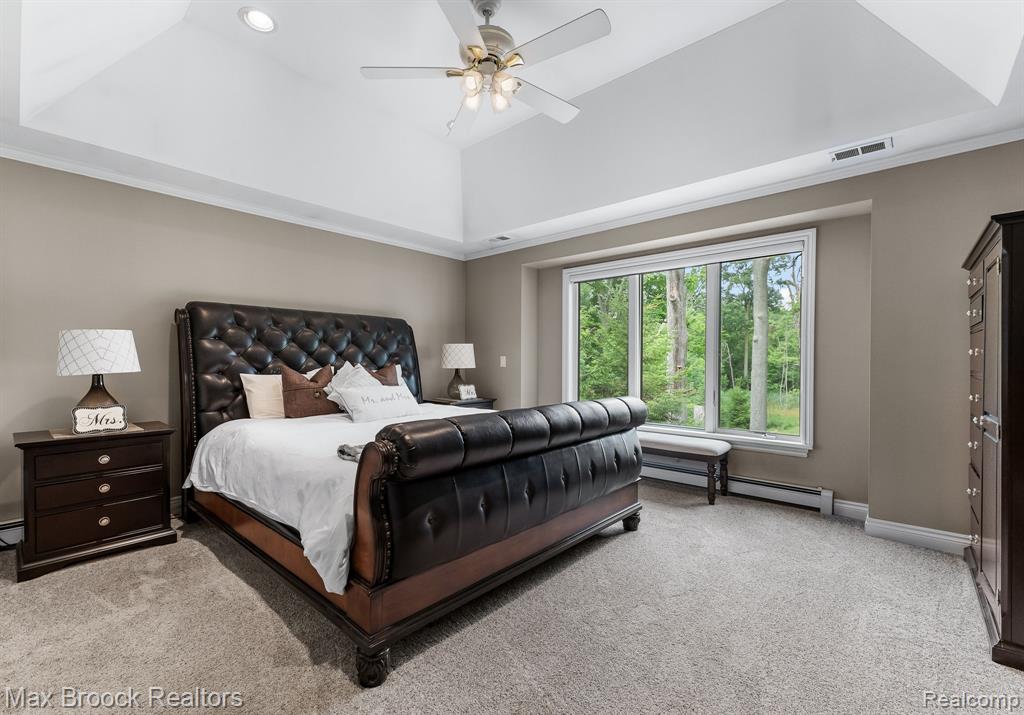 20403 Robinway Drive, Clinton Twp, MI 48036 — Photo 14
