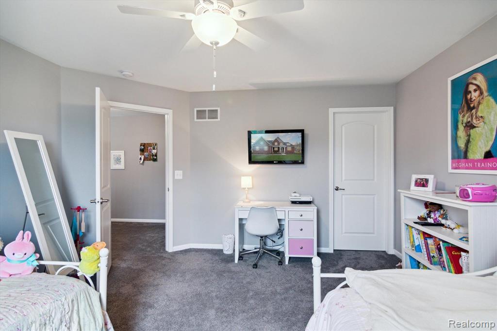 571 HUDSON Circle, South Lyon, MI 48178 — Photo 42