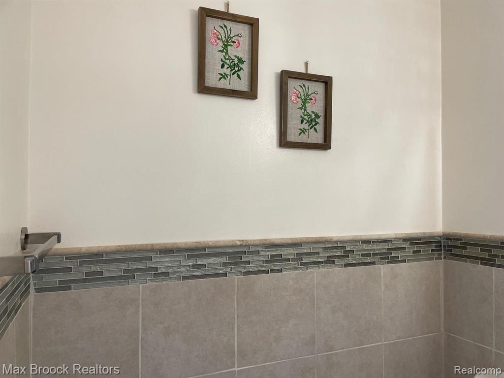 5252 WRIGHT WAY E, West Bloomfield, MI — Photo 7