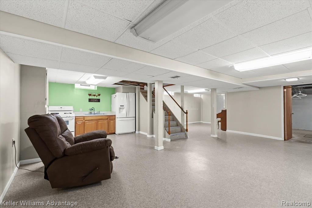 4050 MAYFAIR Street, Dearborn Heights, MI 48125 — Photo 24