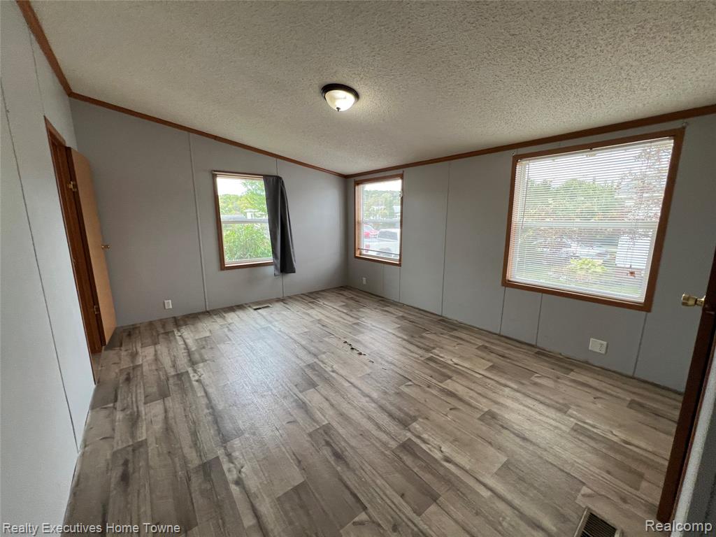 3679 Chestnut Ln Lane, Dryden, MI 48428 — Photo 13