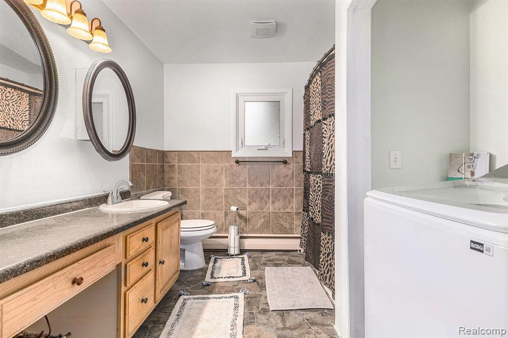 4354 CARRIE Street, Burton, MI 48509 — Photo 14