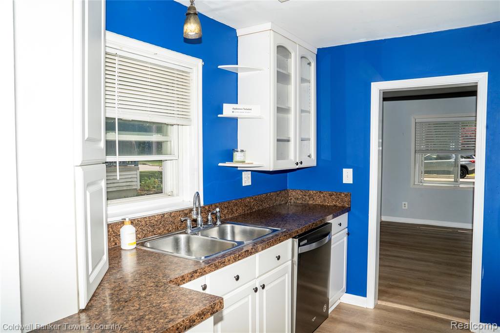 528 W Clinton Street, Howell, MI 48843 — Photo 7