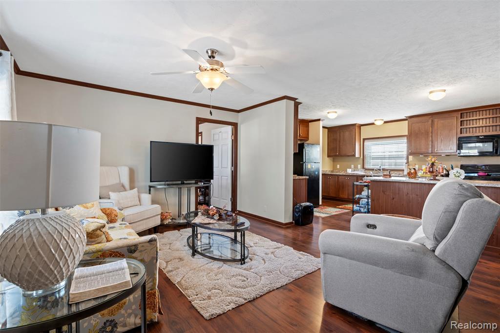 3544 Midsummer Lane - Photo 2