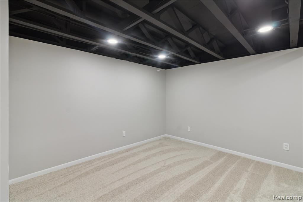 41683 Juniper Circle, Novi, MI 48377 — Photo 22