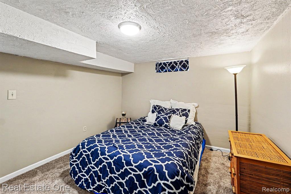 769 Manordale Court, Milford, MI 48381 — Photo 18