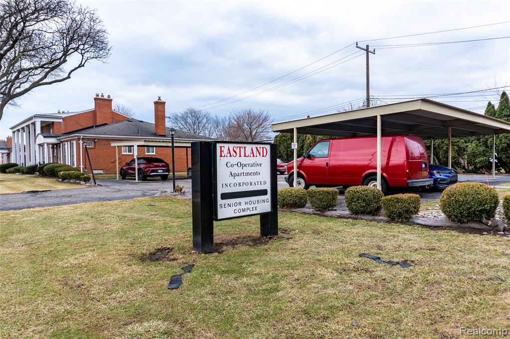 20210 Vernier Road, B, Harper Woods, MI 48225 — Photo 23