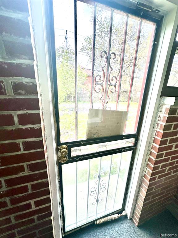 590 W HILDALE Avenue, Highland Park, MI 48203 — Photo 16