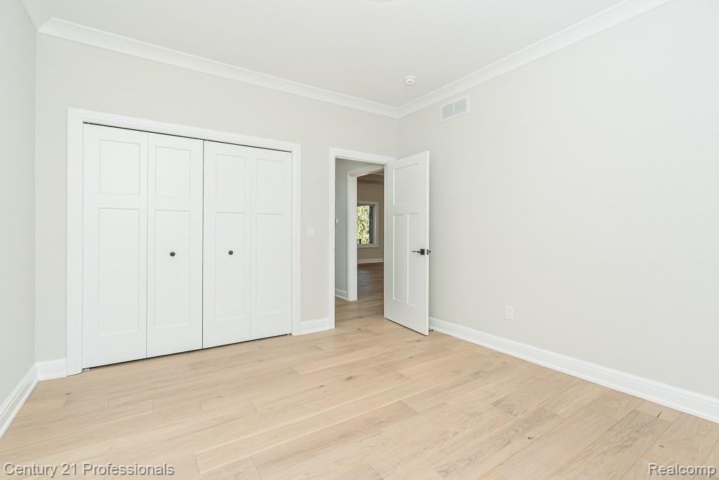 53242 Eastbourne Drive, Shelby Twp, MI 48316 — Photo 38