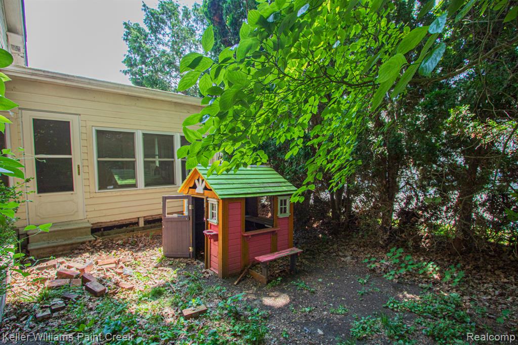 235 E Saint Clair Street, Almont, MI 48003 — Photo 35