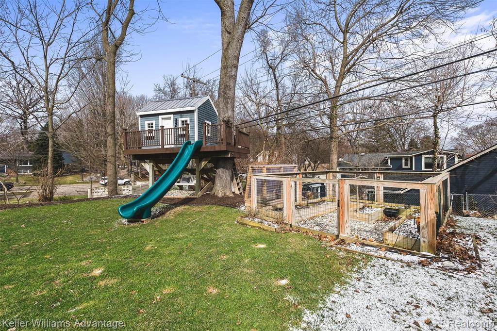 882 N Center Street, Northville, MI 48167 — Photo 56
