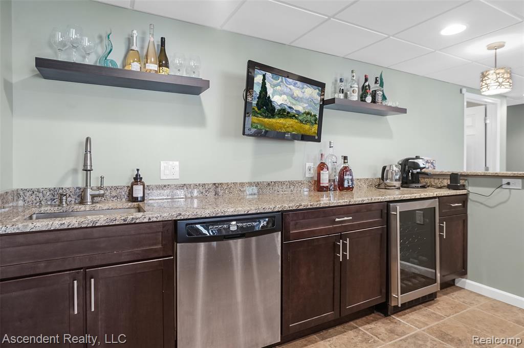 48392 Binghampton Drive, Northville, MI 48168 — Photo 38