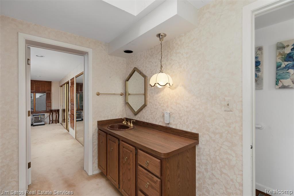 20114 Fairway Drive, Grosse Pointe Woods, MI 48236 — Photo 17