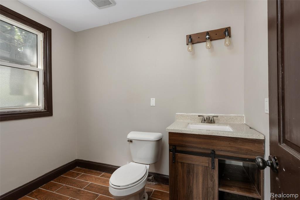 89 Hague Street, Detroit, MI 48202 — Photo 10