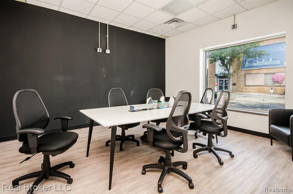 404 E 4th Street, Royal Oak, MI 48067 — Photo 8